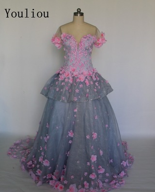 Botón 2017 de bola del vestido de novia vestidos de quinceañera Sheer manga corta cuello barrer tren tul y vestidos de baile Sexy Flor Vestidos